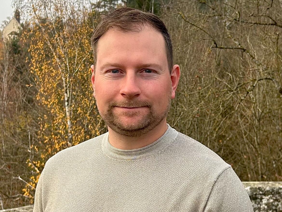 Portrait von Benjamin Seidler, Ansprechpartner fuer Gartenbau und Baggerarbeiten in Ahorntal